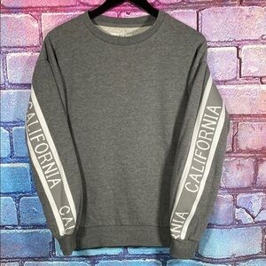 Reflex California Sweatshirt M Gray Crewneck Graphic Pullover Life Is Out There